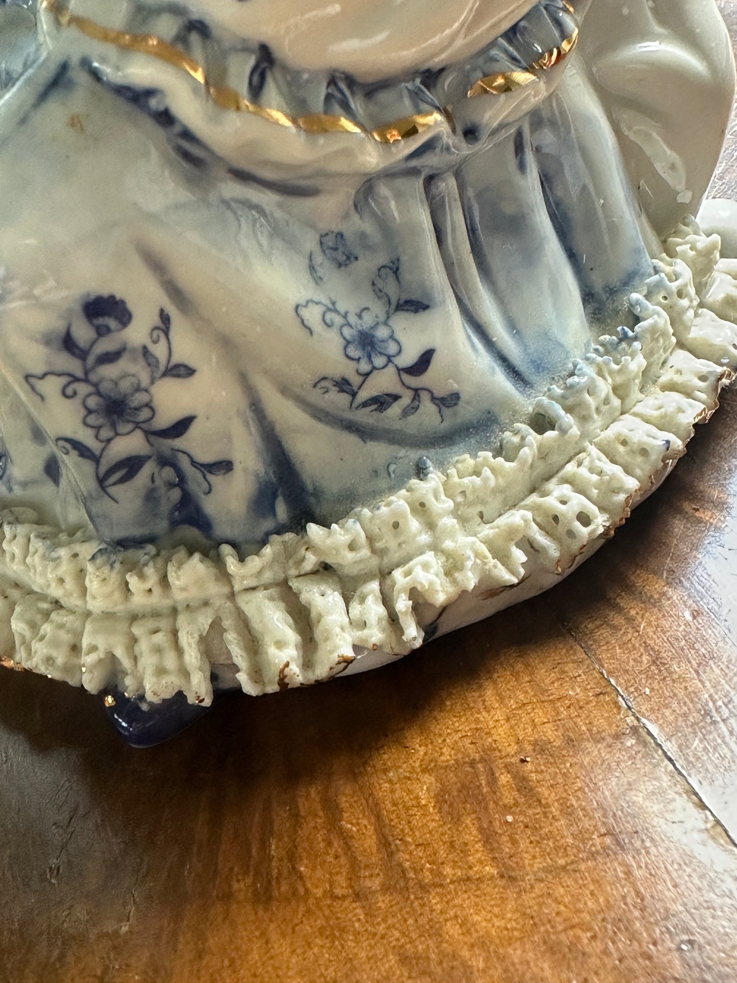 George and Martha Porcelain figurines